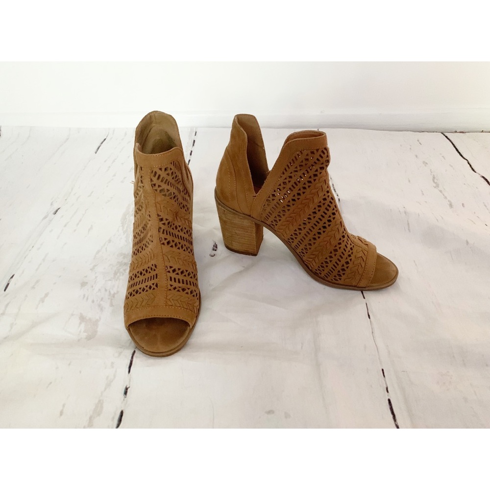 Steve Madden Open Toe Booties Heels Size 7.5